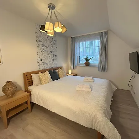 Ostseeluft - Doppelhaus Fuer 8 Personen Vakantiehuis