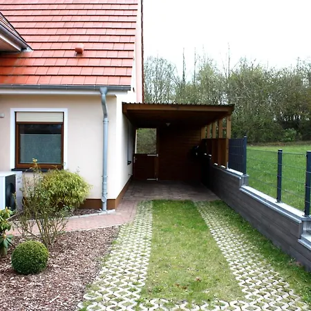Ostseeluft - Doppelhaus Fuer 8 Personen Vakantiehuis *